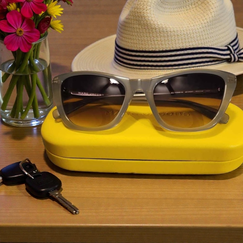 Stylish Gray Sunglasses